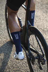 Çois Cycling koerssokken - Ride More / Talk Less - Navy Blue
