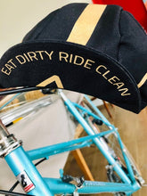 Afbeelding in Gallery-weergave laden, Race Cap - Koerspet  - Team Manuvèl &quot;Eat Dirty Ride Clean&quot; - GOED DOEL SUPPORT THE GOOD CAUSE -  FREE TAKE AWAY COFFEE INCLUDED !!
